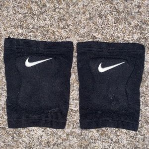 ⭐️Nike volleyball knee pads⭐️